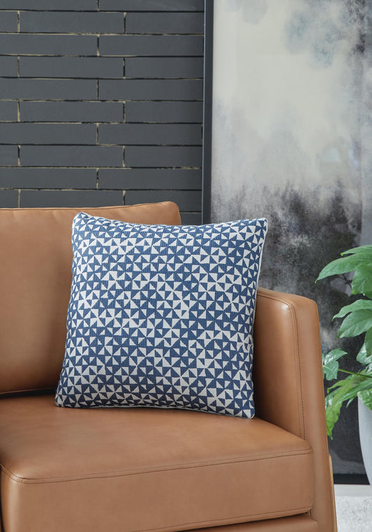 Jaycott Next-Gen Nuvella I/O Pillow
