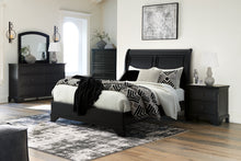 Load image into Gallery viewer, Chylanta Queen Sleigh Bed with Mirrored Dresser, Chest and 2 Nightstands

